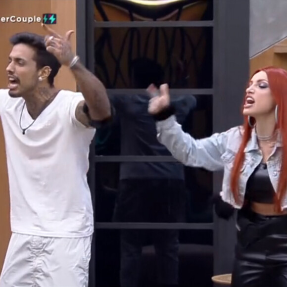 'Power Couple Brasil 2022': Matheus e Brenda discutem ao vivo com Hadballa e Eliza após voltarem da DR
 
