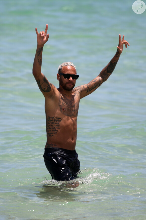 Neymar voltava de férias nos Estados Unidos