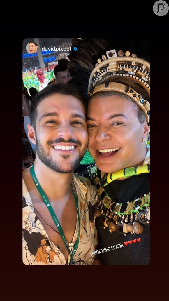 Ex-BBB Rodrigo Mussi se encontrou com o promoter David Brazil no Festival de Parintins