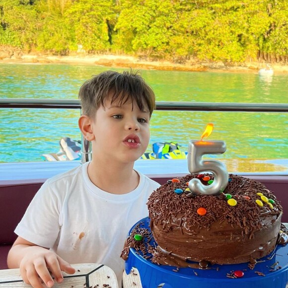 Filho de Gusttavo Lima faz 5 anos: 'Papai te ama muito!', disse o cantor