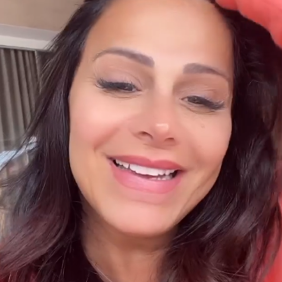 Viviane Araujo ganhou cerca de 9kg com a gestação