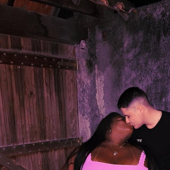 Jojo Todynho filmou o primeiro sexo com o marido sem avisar a ele