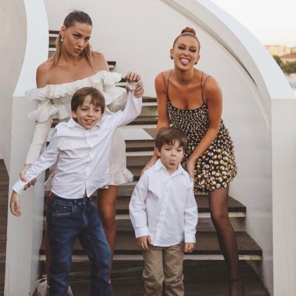 Marina Ruy Barbosa postou fotos com os Antonio e Eduardo, filhos da amiga Luma Costa