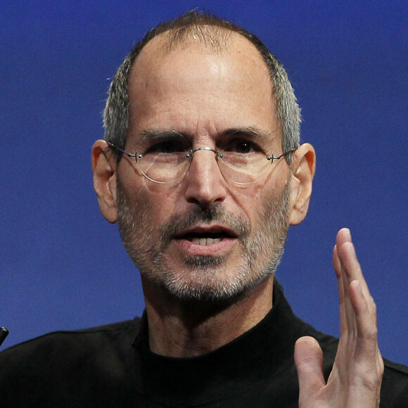 Criador da Apple, Steve Jobs chegou a conhecer a irmã biológica, mas rejeitou qualquer contato com os pais