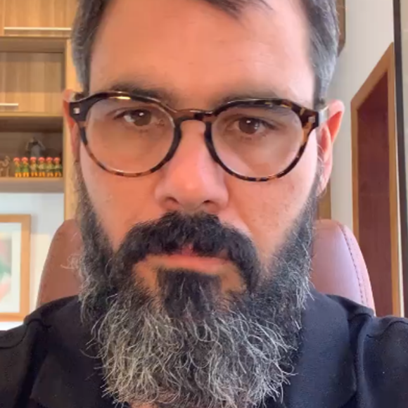 Juliano Cazarré sobre a filha: 'De vez em quando ela dá um susto na gente. Ontem, ela deu um baita susto em nós', disse o ator, sem entrar em detalhes