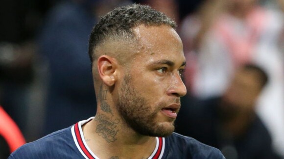 Neymar dá fora em seguidora que criticou postura de solteiro em relação com Bruna Biancardi