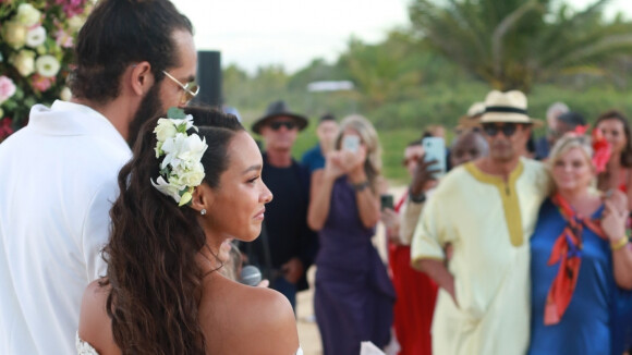 Vestido de noiva, beleza e buquê: fotos e mais detalhes do look de casamento de Lais Ribeiro