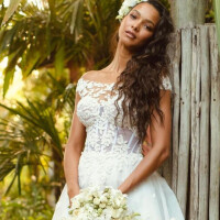 Vestido de noiva, beleza e buquê: fotos e mais detalhes do look de casamento de Lais Ribeiro