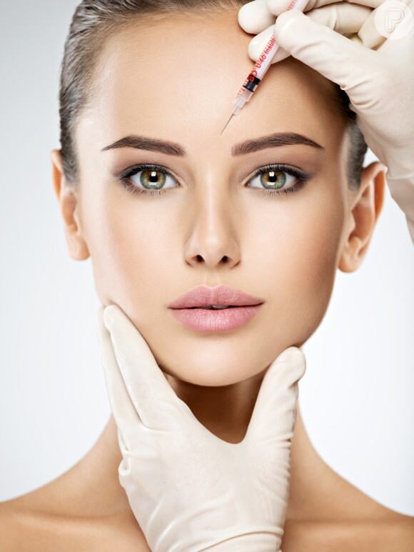 A procura por cirurgia no rosto aumentou 300%, segundo a Sociedade Internacional de Cirurgia Plástica Estética