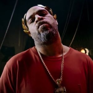 'Adriano Imperador': ex-jogador revive traumas em série da Paramount+