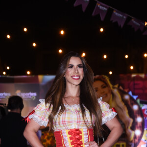 Larissa, do 'BBB 22', também apostou em fantasia junina