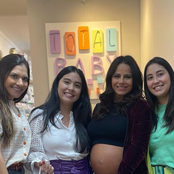 Grávida, Viviane Araujo foi às compras e montou o enxoval de Joaquim, o primeiro filho 