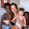 Giovanna Ewbank xingou, cuspiu e bateu em mulher que praticou racismo contra Bless e Títi