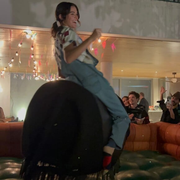 Em seguida, Xolo surgiu em um vídeo em uma festa na casa de Bruna