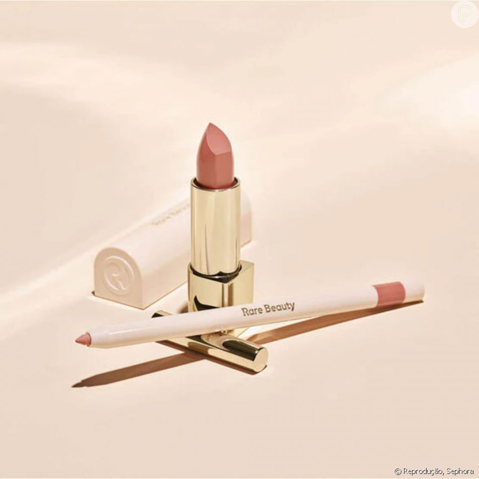 Para uma maquiagem incrível, a dica é investir no Lápis Labial Kind Words, da Rare Beauty
