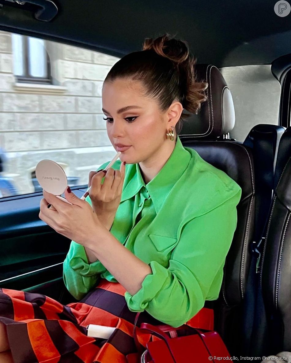 A cantora Selena Gomez está animada com o lançamento da Rare Beauty no Brasil