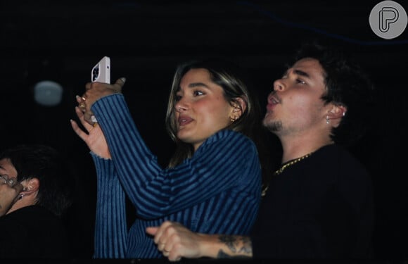 Sasha Meneghel e João Figueiredo também acompanharam Bruna Marquezine e Xolo Maridueña no show