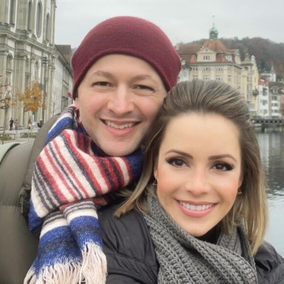Sandy posta foto rara de Theo com Lucas Lima e choca web