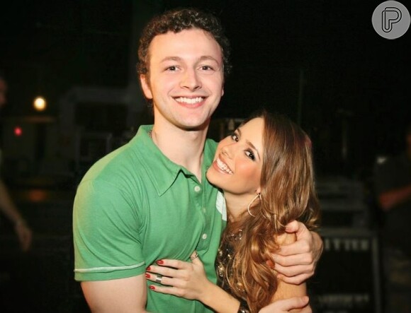Sandy posta foto rara de Theo com Lucas Lima e choca web