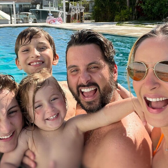 Claudia Leitte é casada com o empresário Márcio Pedreira, com quem tem três filhos: Davi, de 13 anos, Rafael, 9, e Bela, de quase 3 anos