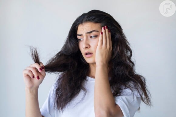 Saiba o que causa a queda de cabelo e como tratar