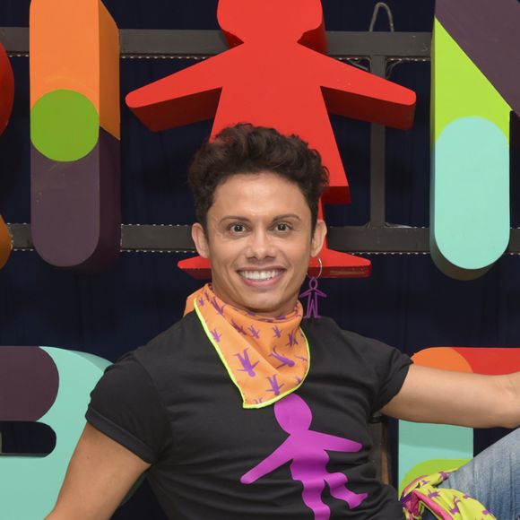 Desenvoltura de Silvero Pereira em seu papel de estreia na TV chamou atenção do público