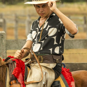 Silvero Pereira interpreta Zaquieu no remake da novela 'Pantanal'