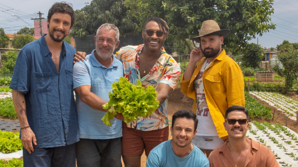 Emoção, família e diversão: o que tem no trecho inédito do 'Queer Eye Brasil', da Netflix?