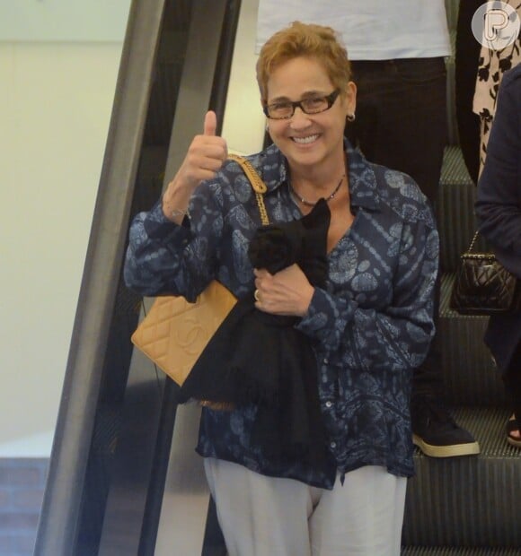 Velório de Claudia Jimenez acontece no Salão Celestial do Memorial do Carmo, no bairro Caju, no Rio de Janeiro