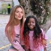 Giovanna Ewbank e Títi pintaram as pontas dos cabelos de rosa