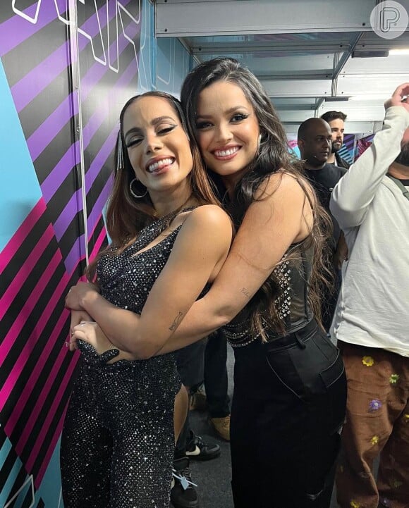 Em apresentação de Anitta, Juliette reencontra Sarah Andrade