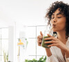 Nutricionista sugere consumo de smoothies pela manhã para ajudar no funcionamento do metabolismo
