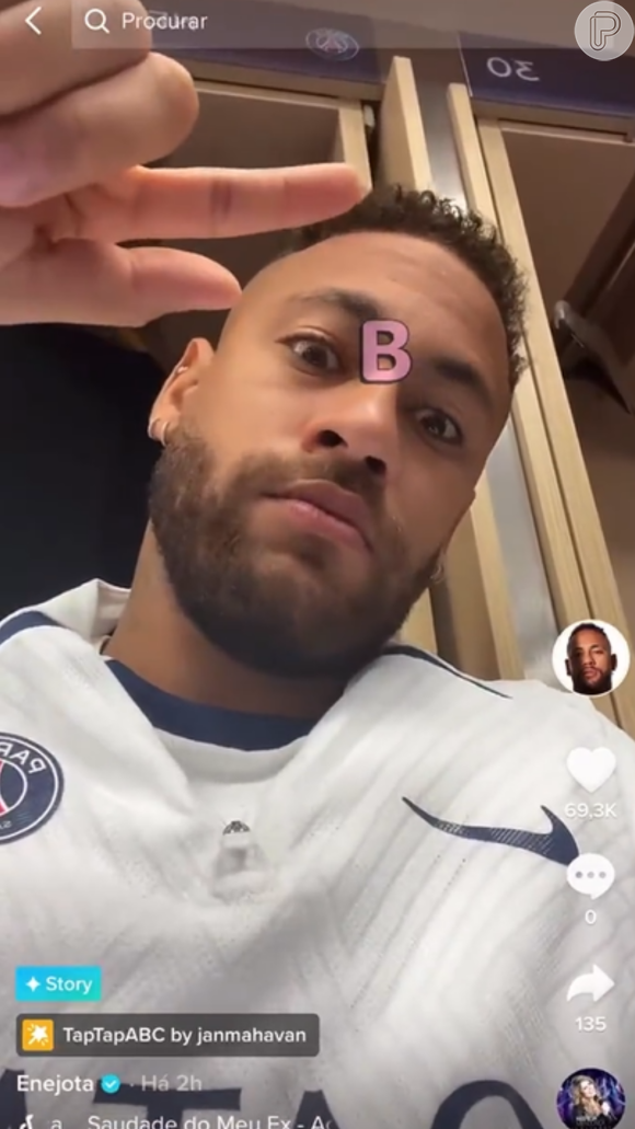 Neymar se chocou ao ver a letra B na tela ao som de 'Que Saudade do Meu Ex'