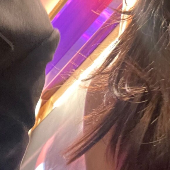 Alexandre Negrão e a namorada, Elisa Zarzur, também compareceram ao mesmo evento