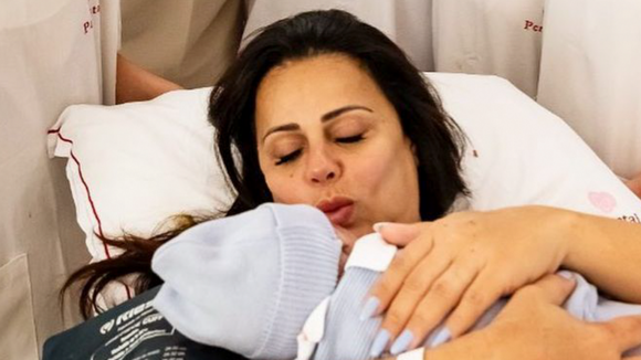 Nascimento do filho de Viviane Araujo: as fotos do parto de Joaquim vão te deixar com lágrimas nos olhos!