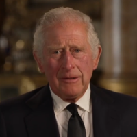 Rei Charles III é vaiado em primeira visita ao País de Gales, onde foi Príncipe durante 64 anos. Vídeo!