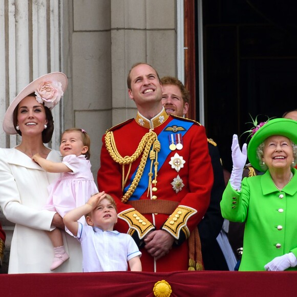 Por conta da autonomia política, o País de Gales se divide quanto à monarquia britânica