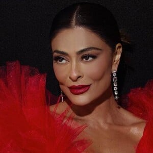 Look de Juliana Paes valorizou os seios da atriz