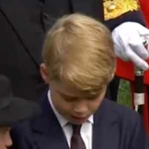 Momentos de Príncipe George e Princesa Charlotte em funeral de Rainha Elizabeth II viralizaram nas redes sociais