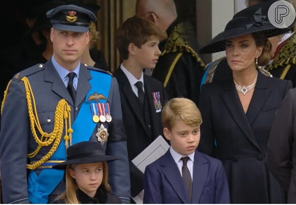 Príncipe George e Princesa Charlotte se emocionaram durante funeral de Rainha Elizabeth II