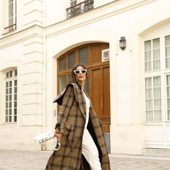 Juliana Paes está em Paris para conferir um evento de moda