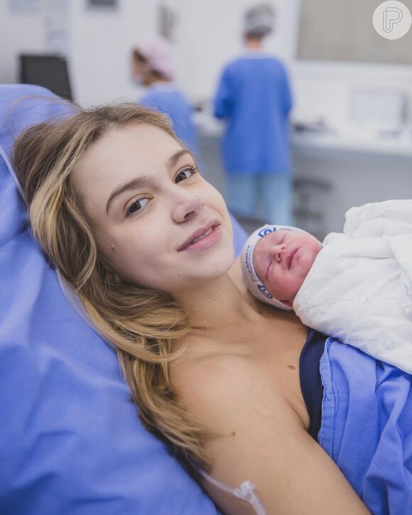 Isabella Scherer deu à luz por meio de um parto cesariana na maternidade Pro Matre, em São Paulo