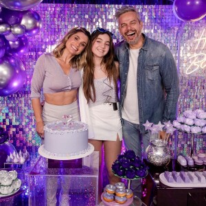 Flávia Alessandra e Otaviano Costa comemoraram aniversário da filha com festa