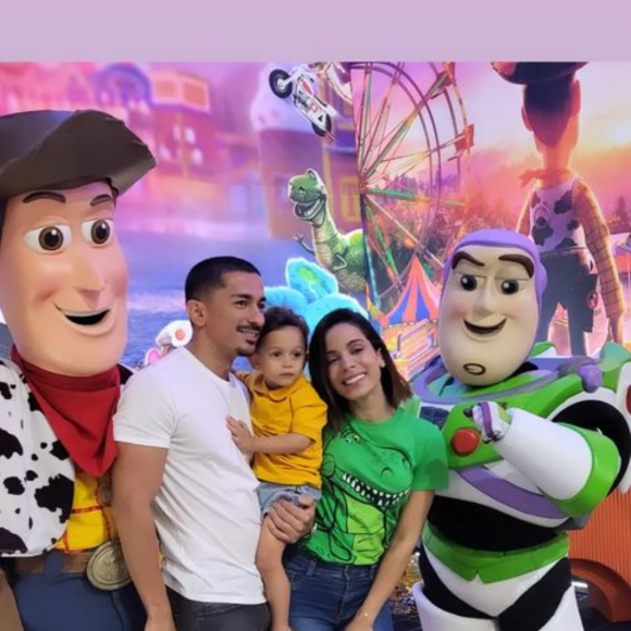 Sem mensagem política na blusa? Tema da festa do sobrinho de Anitta era, justamente, Toy Story