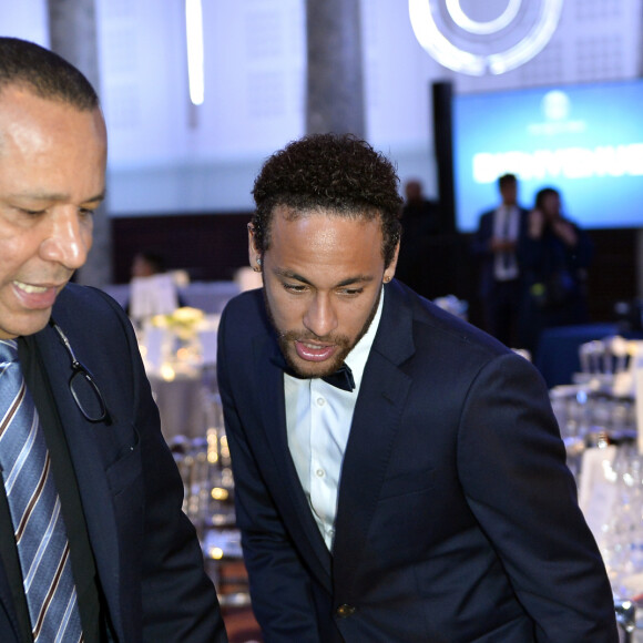 Neymar pai precisou ser levado às pressas ao hospital