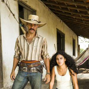 A Tibério (Guito), Muda (Bella Campos) confirma gravidez na novela 'Pantanal': 'Pois pode acreditar! Eu tô prenha de ocê'