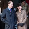 Kate Middleton e o marido, príncipe William estiveram na tradicional cerimônia de Natal no palácio rural em Sandringham, sem o primogênito George