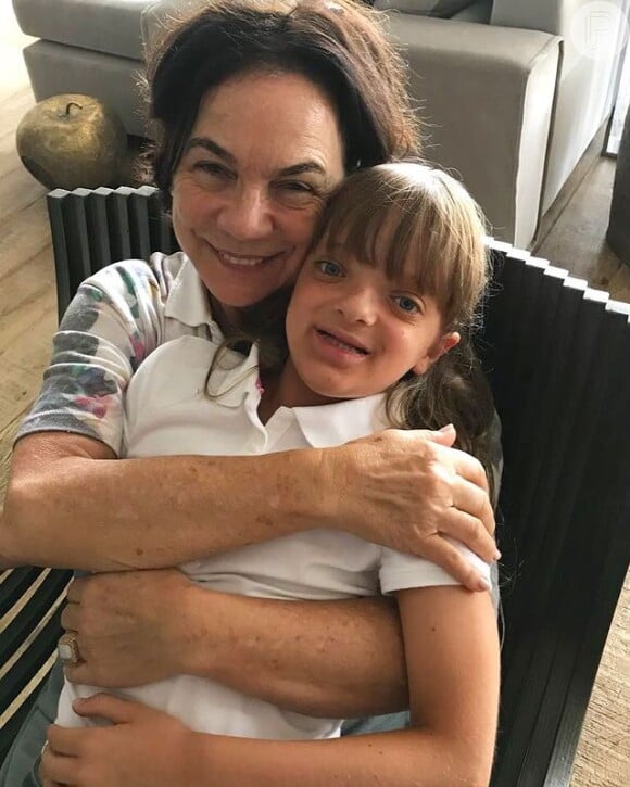 Mãe de Cesar Tralli, Edna Tralli posa com Rafaella Justus em foto de 2016