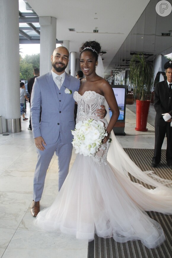 Iza e Sergio Santos se casaram em dezembro de 2018