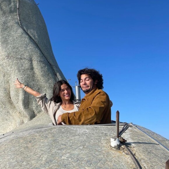 Bruna Marquezine afirmou que ela e Xolo Mariduenã são grandes amigos